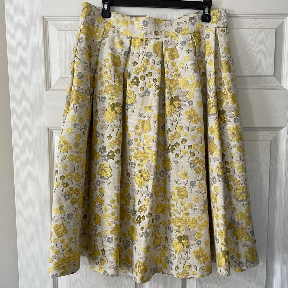 H&M Cream color with gold and silver pleated skirt